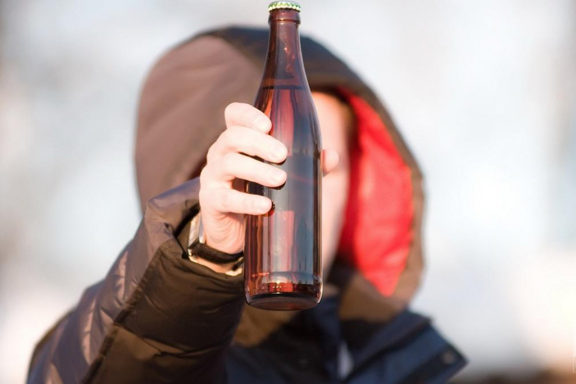Минулоріч на Житомирщині правоохоронці склали майже 200 протоколів за розпивання алкоголю неповнолітніми