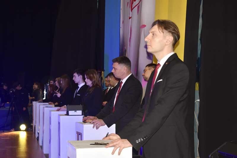 kvivals080425 kor 11